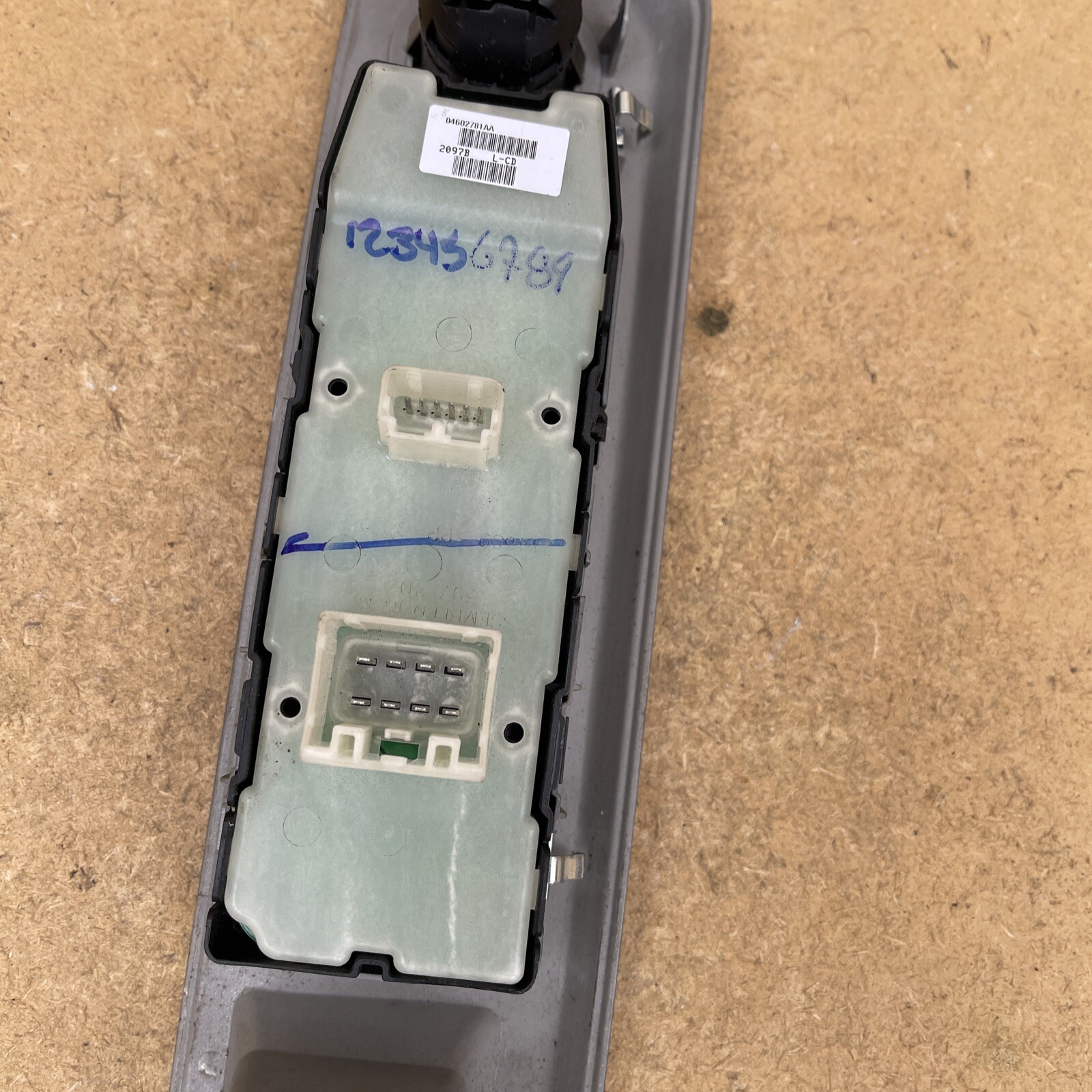 CHRYSLER DODGE DRIVER SIDE ELECTRIC PANEL CONTROL SWITCH SP1288816 1000677 - Image 5