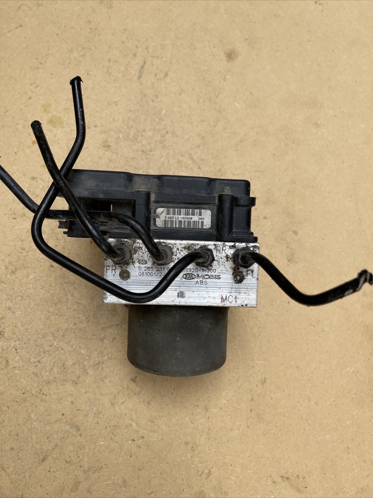 KIA CEED ABS PUMP CONTROLLER MODULE UNIT 0265231951 - 589201H300