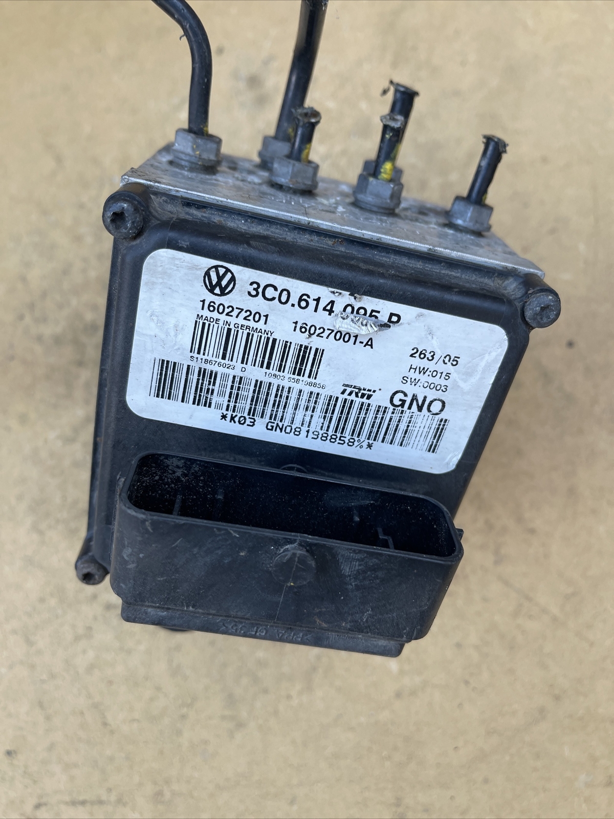 VW PASSAT B6 SALOON ESTATE 2005-2010 ABS PUMP CONTROL UNIT 3C0614095P 16027201 - Image 2