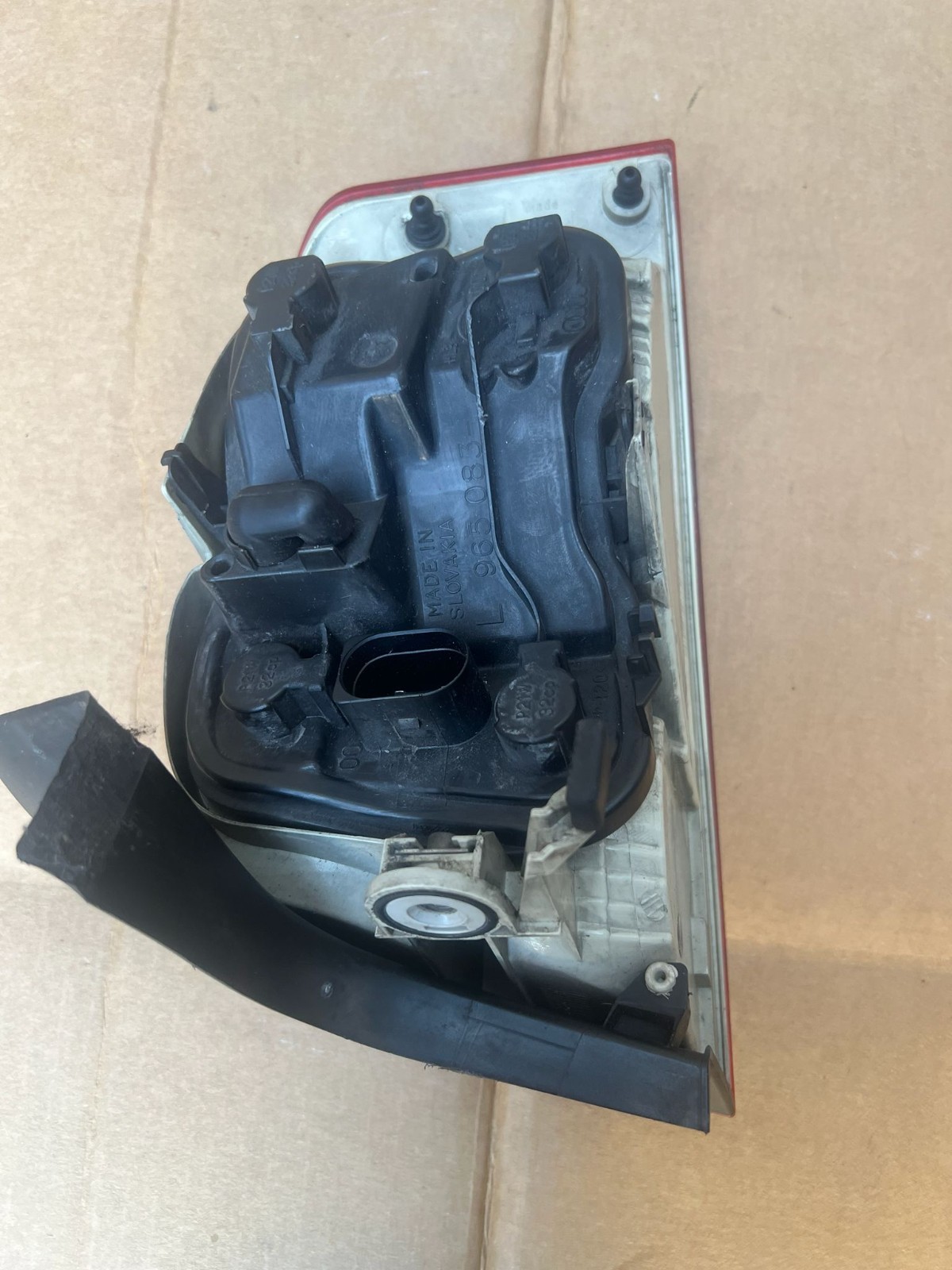 AUDI A4 2006 LEFT PASSENGER SIDE REAR TAIL LIGHT 96503701 L965069 965083 - Image 7