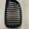 BMW 1 E81 E87 04-11 FRONT LEFT BUMPER UPPER RADIATOR GRILL 22405910 511370771299 - Image 2