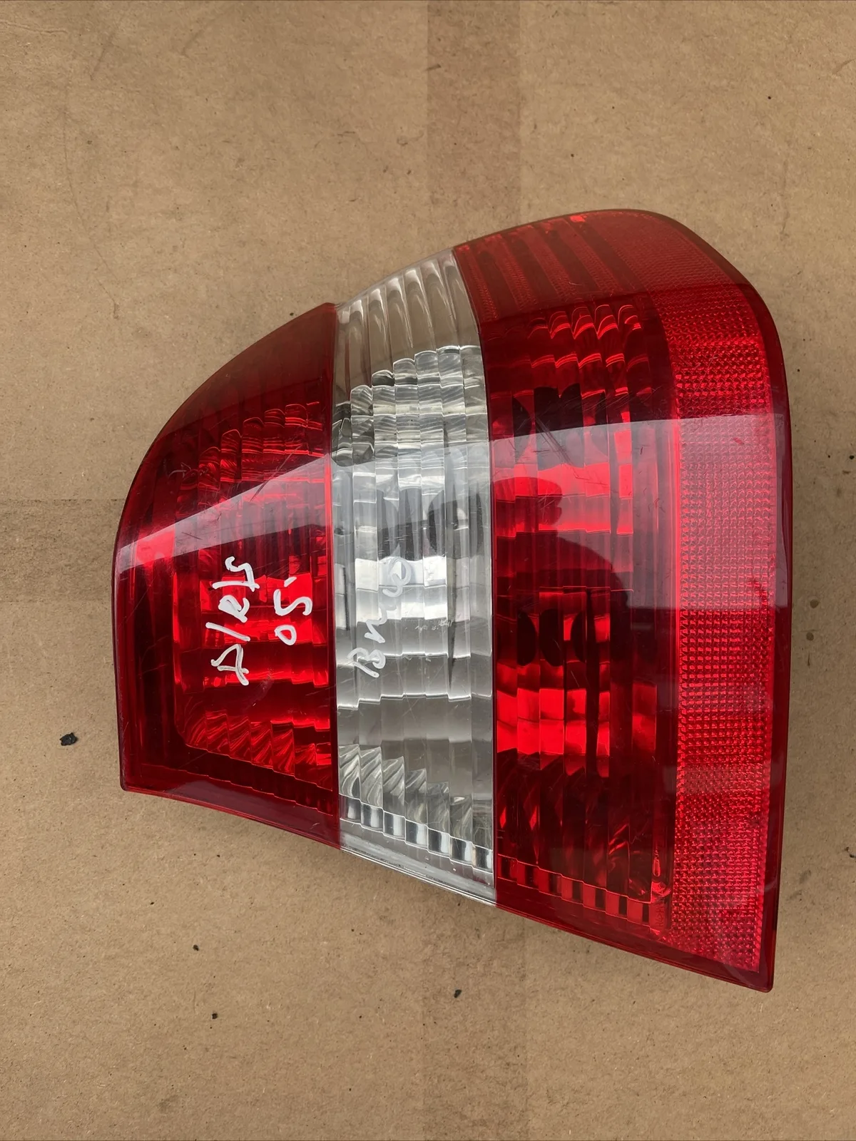 BMW 3 S E46 2000 2005 RIGHT DRIVER SIDE REAR TAIL LIGHTS 694653601 6946536-01 - Image 2