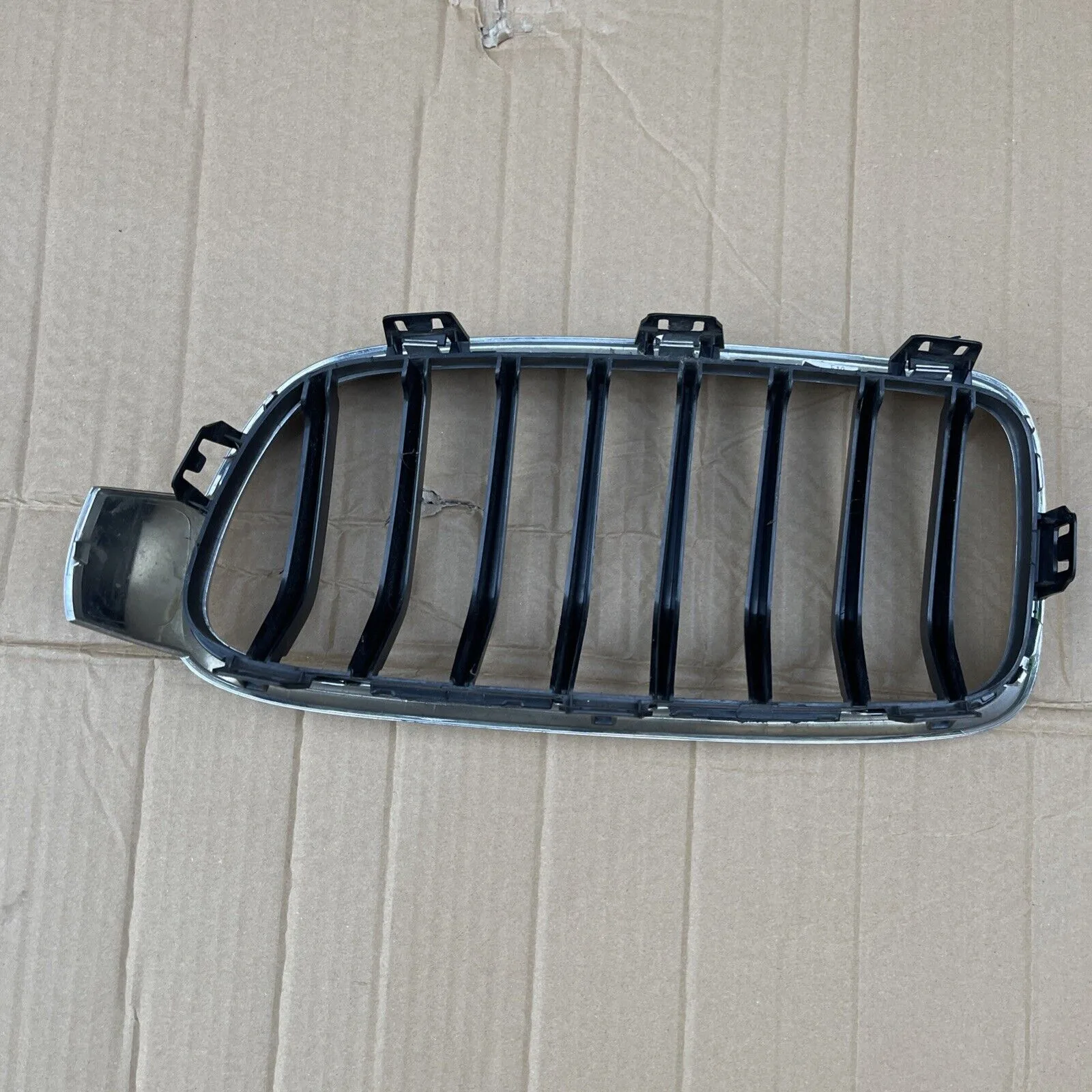 BMW 3 SERIES 11-18 FRONT RIGHT BUMPER UPPER RADIATOR GRILL 18801310 51137255412 - Image 3