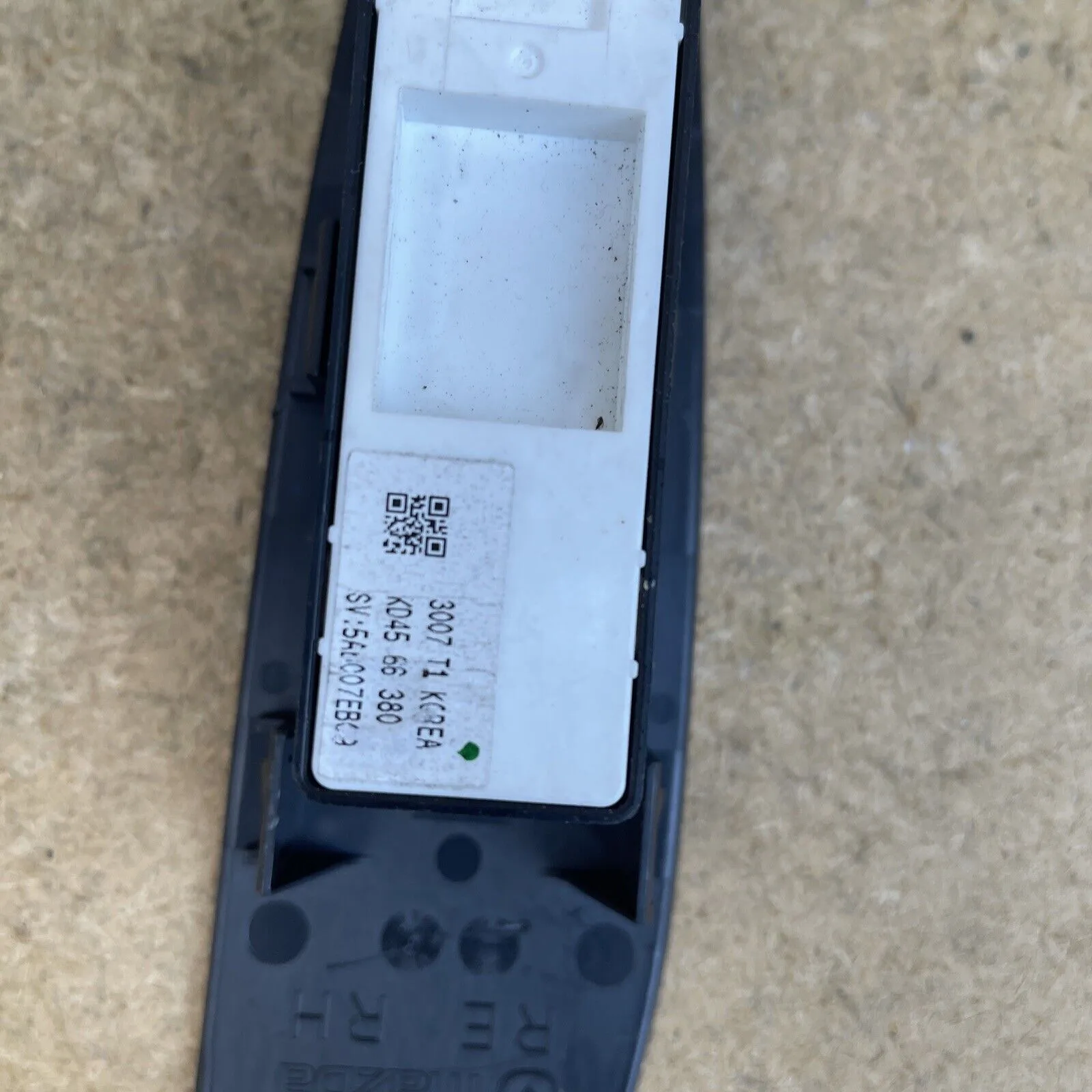 MAZDA CX-5 12-17 REAR RIGHT ELECTRIC WINDOW CONTROL SWITCH KD45685L1 KD4566380 - Image 4