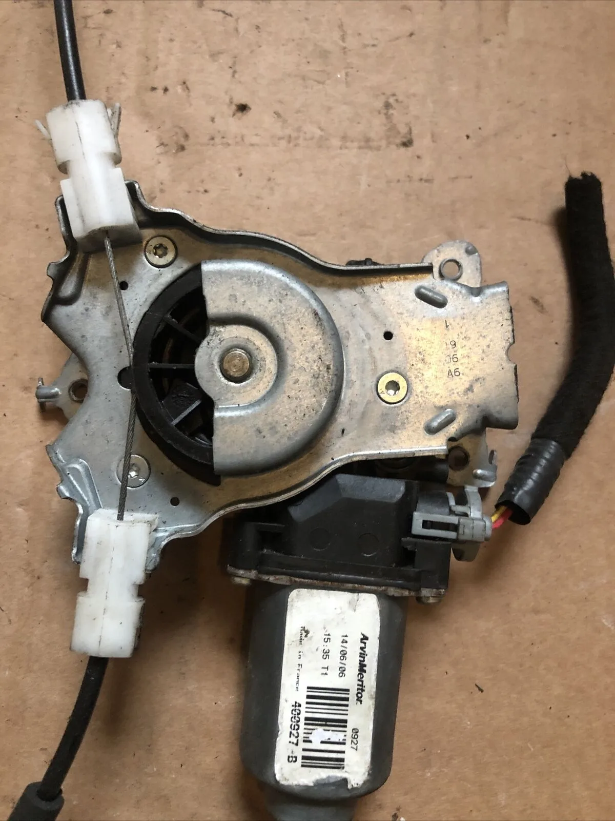 NISSAN NOTE 2006-2014 LEFT PASSENGER SIDE FRONT WINDOW REGULATOR 400927B - Image 2