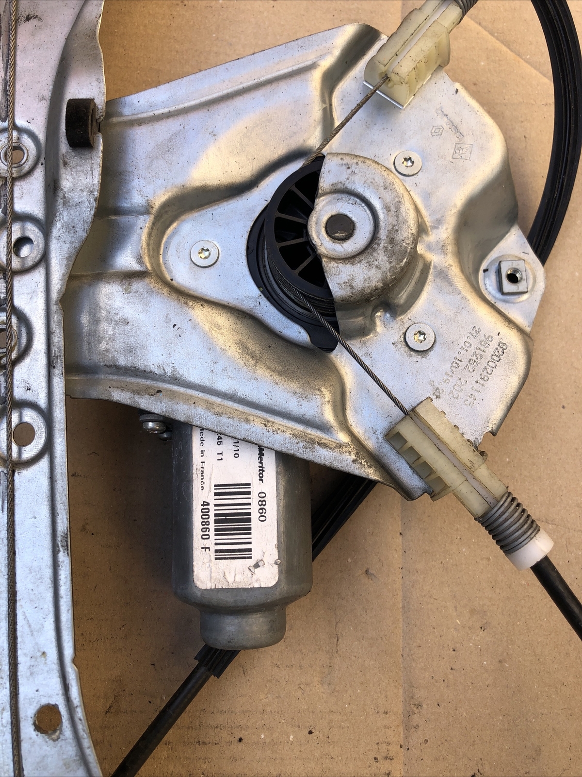 RENAULT CLIO III PASSENGER SIDE DOOR WINDOW REGULATOR WITH MOTOR 8200291145 - Image 2
