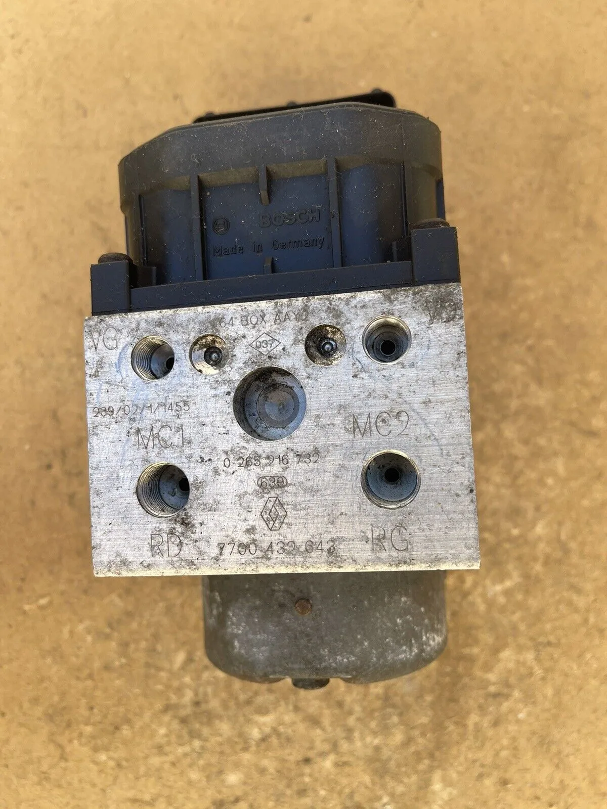 RENAULT SCENIC I 1997 2003 ABS PUMP CONTROL MODULE UNIT 0265216732 7700432643