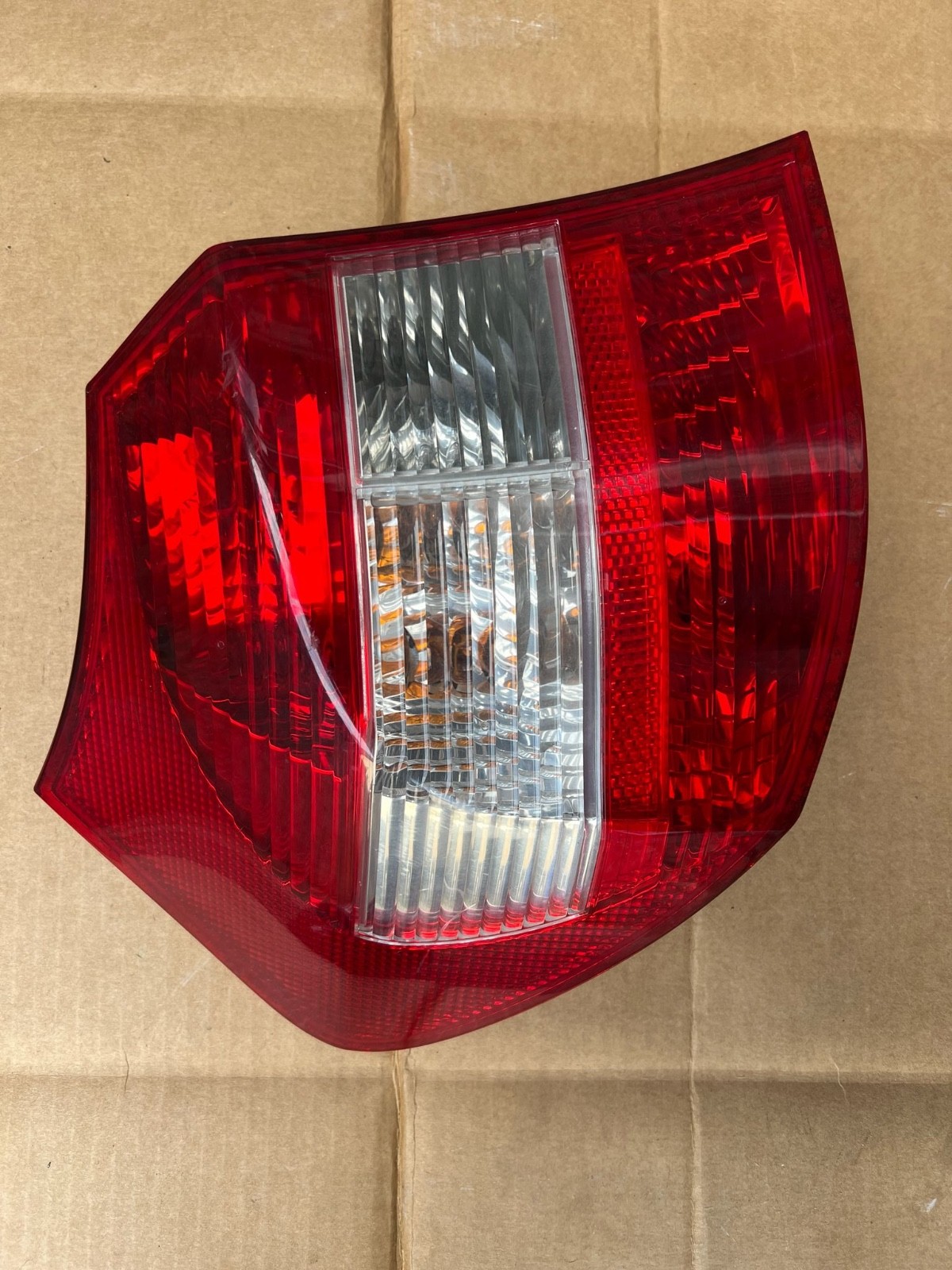 BMW 1 E81 E87 2004-2011 LEFT PASSSENGER SIDE REAR TAIL LIGHT 63210397034 6924501 - Image 2