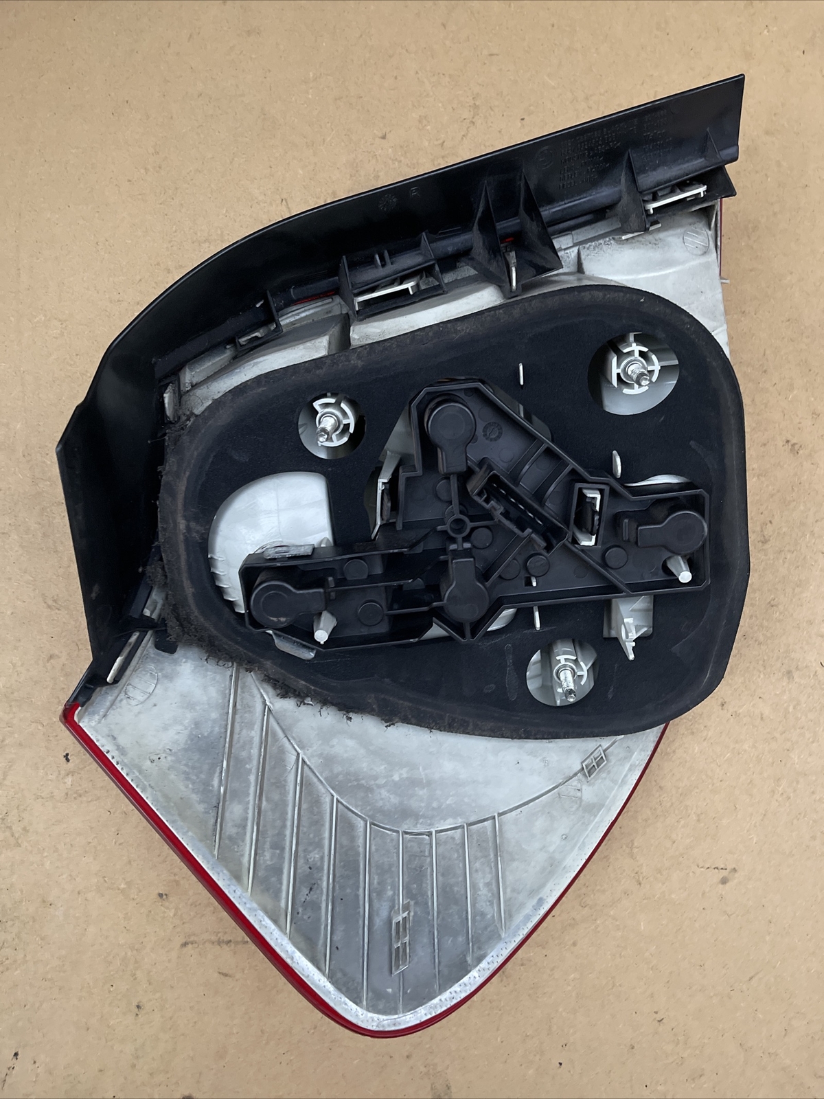 BMW 1 E81 E87 2004-2011 RIGHT DRIVER SIDE REAR TAIL LIGHTS 63216324502 6924502 - Image 5