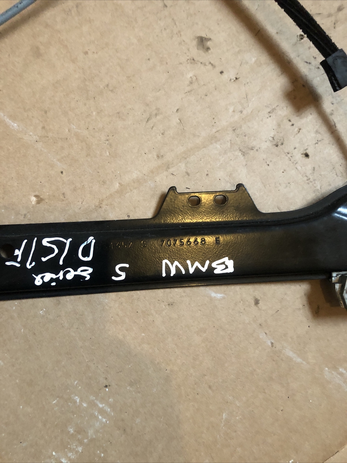 BMW 5 SERIES E60 E61 RIGHT DRIVER SIDE FRONT WINDOW MOTOR & REGULATOR BMW6922268 - Image 10