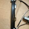 BMW 5 SERIES E60 E61 RIGHT DRIVER SIDE FRONT WINDOW MOTOR & REGULATOR BMW6922268 - Image 4