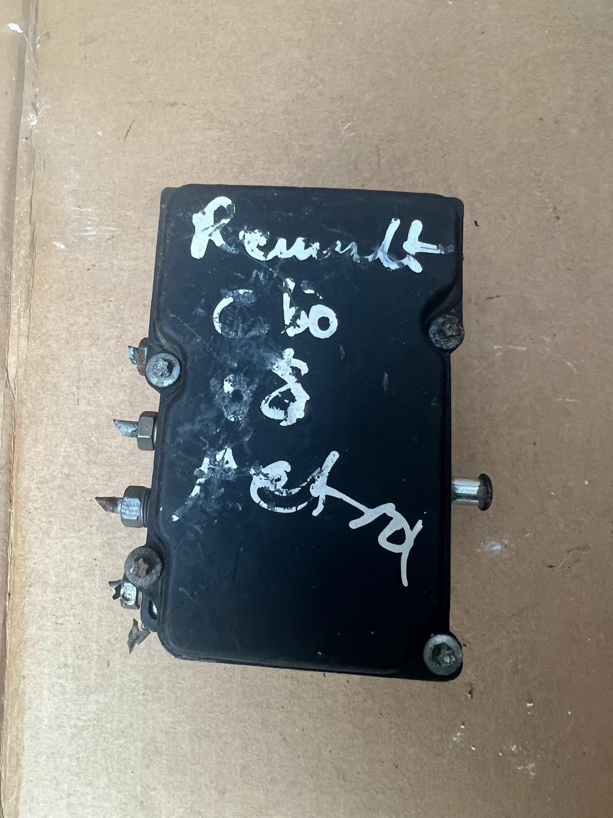 RENAULT CLIO PETROL ABS PUMP CONTROL MODULE UNIT 0265231804 8200559749