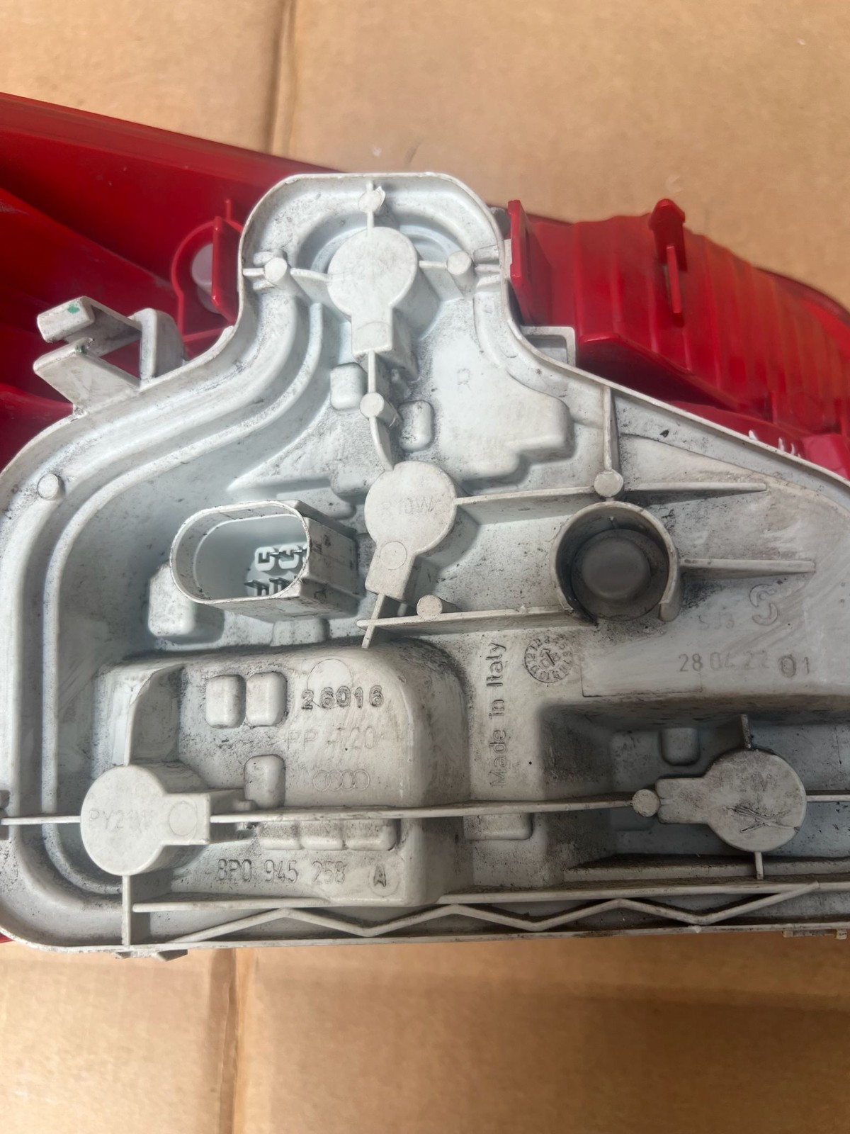 AUDI A3 (8P) 2003-2012 RIGHT DRIVER SIDE REAR TAIL LIGHTS 8P0945096A - Image 6
