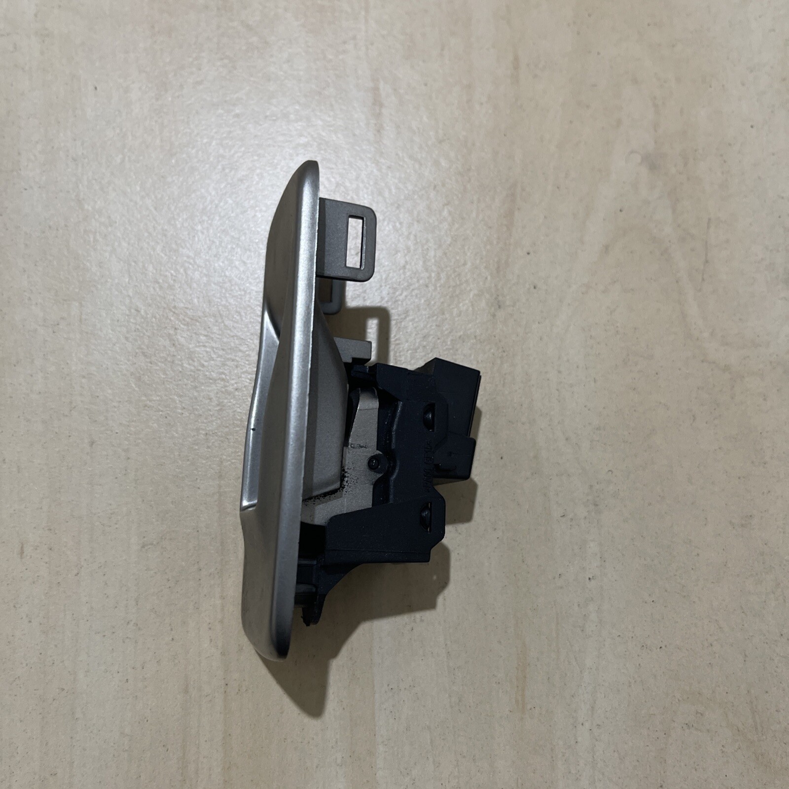 JAGUAR XF 07-15 REAR LEFT OR RIGHT ELECTRIC WINDOW CONTROL SWITCH 8X2314717AB - Image 3