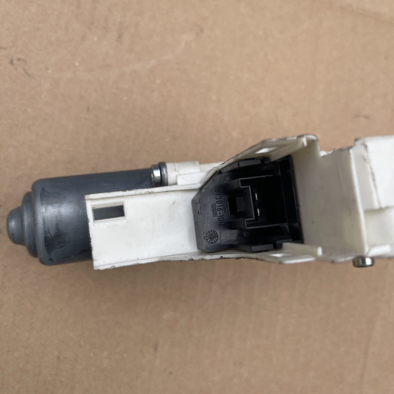 AUDI A1 A4 A5 A7 Q3 Q5 REAR LEFT WINDOW REGULATOR MOTOR A60570110 8K0959811A - Image 6