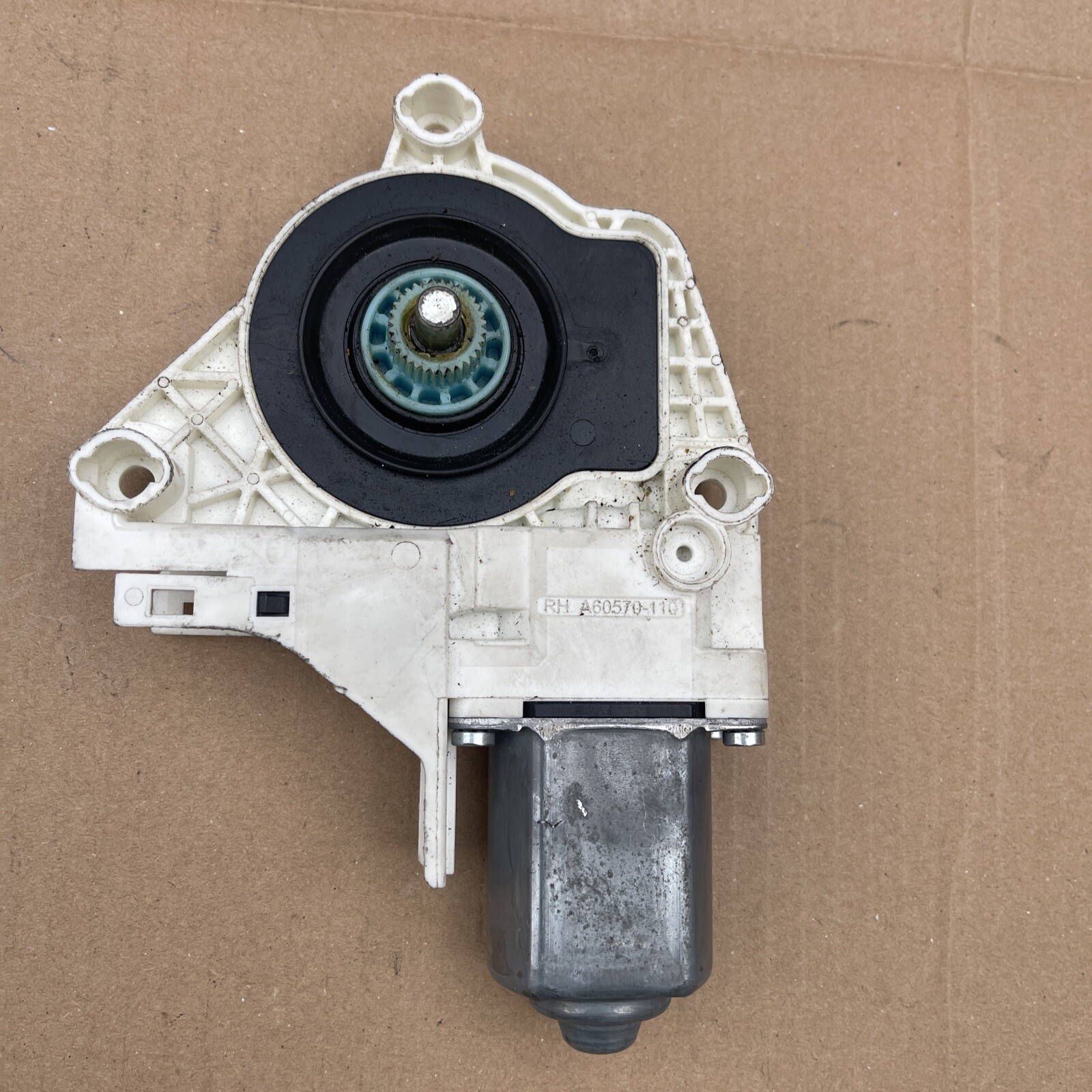 AUDI A1 A4 A5 A7 Q3 Q5 REAR LEFT WINDOW REGULATOR MOTOR A60570110 8K0959811A