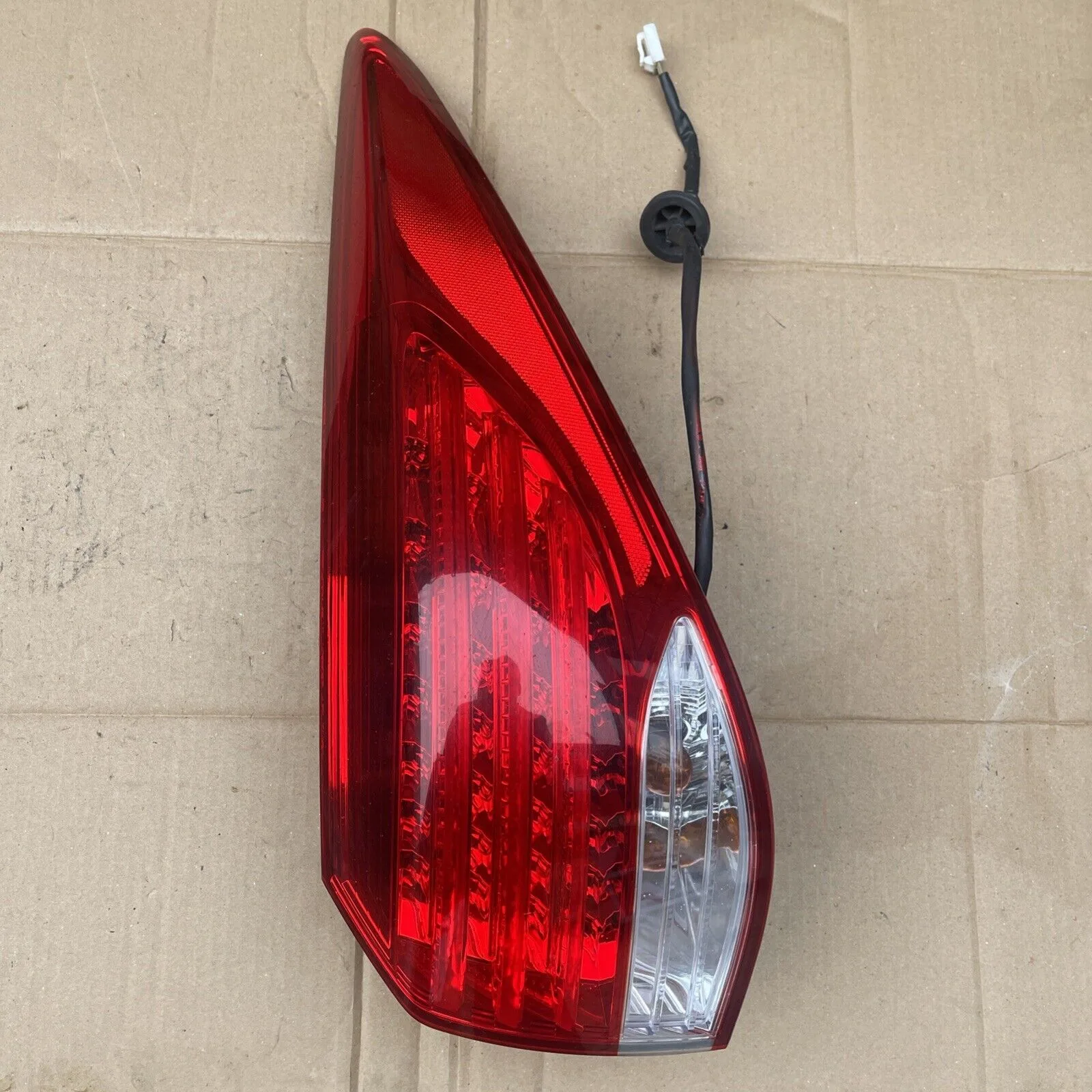 HYUNDAI I40 2011-2015 RIGHT DRIVER SIDE REAR TAIL LIGHTS 924023Z000 924023Z0 - Image 2