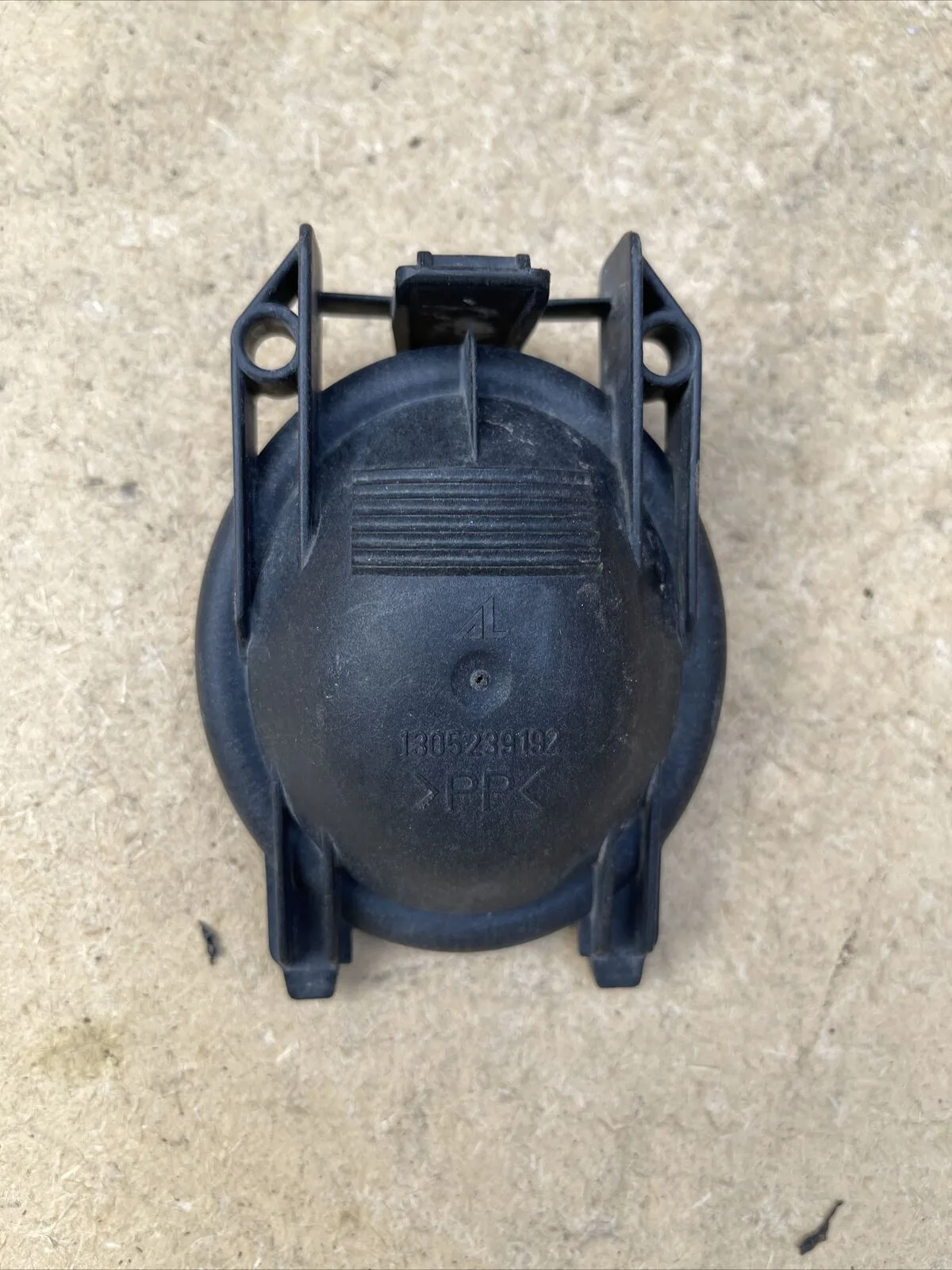 MERCEDES-BENZ A W169 HEADLIGHT HEADLAMP DUST CAP COVER LID 1305239192