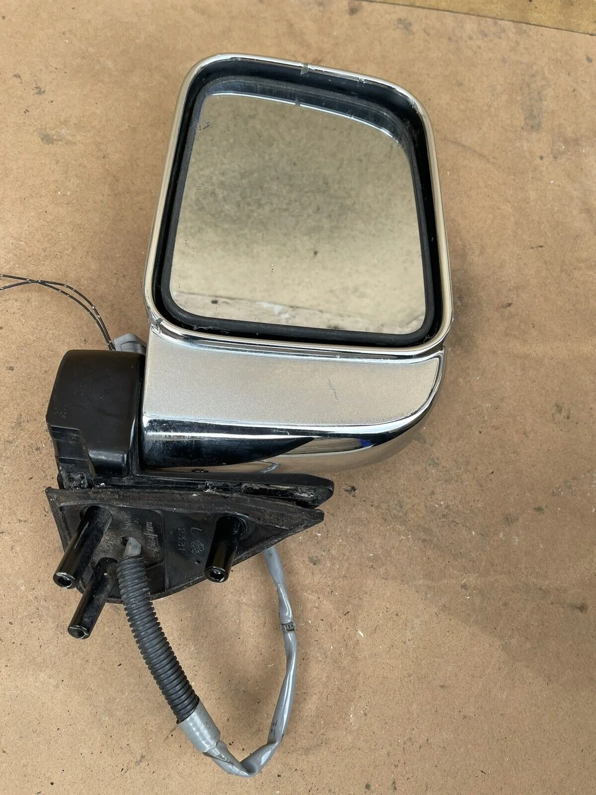 NISSAN NAVARO LEFT PASSENGER SIDE DOOR ELECTRIC WING MIRROR E4012089 - Image 4
