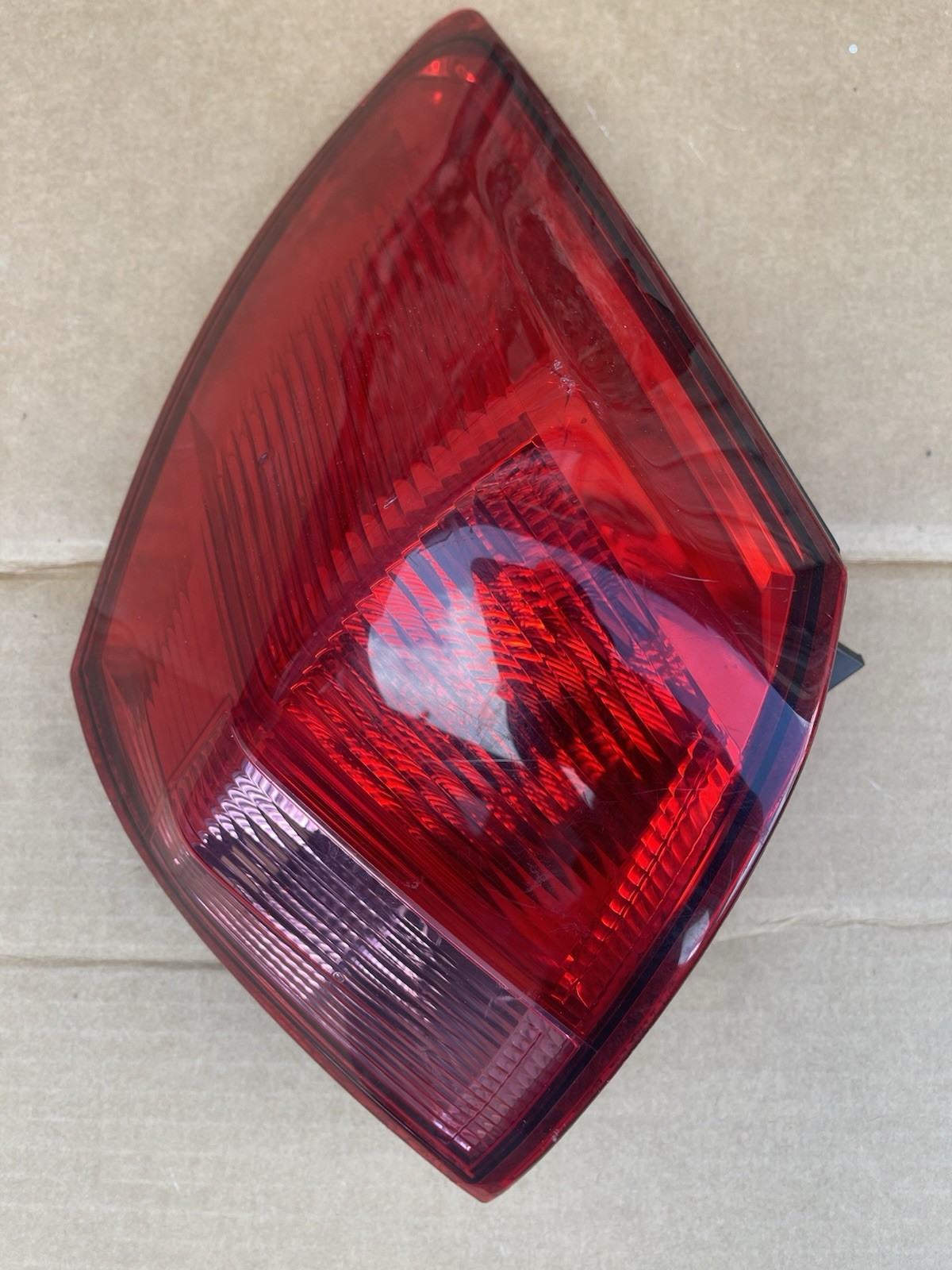 NISSAN QASHQAI / QASHQAI +2 06-10 LEFT PASSENGER SIDE REAR TAIL LIGHTS 89070311