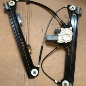 BMW 5 SERIES E60 E61 RIGHT DRIVER SIDE FRONT WINDOW MOTOR & REGULATOR BMW6922268