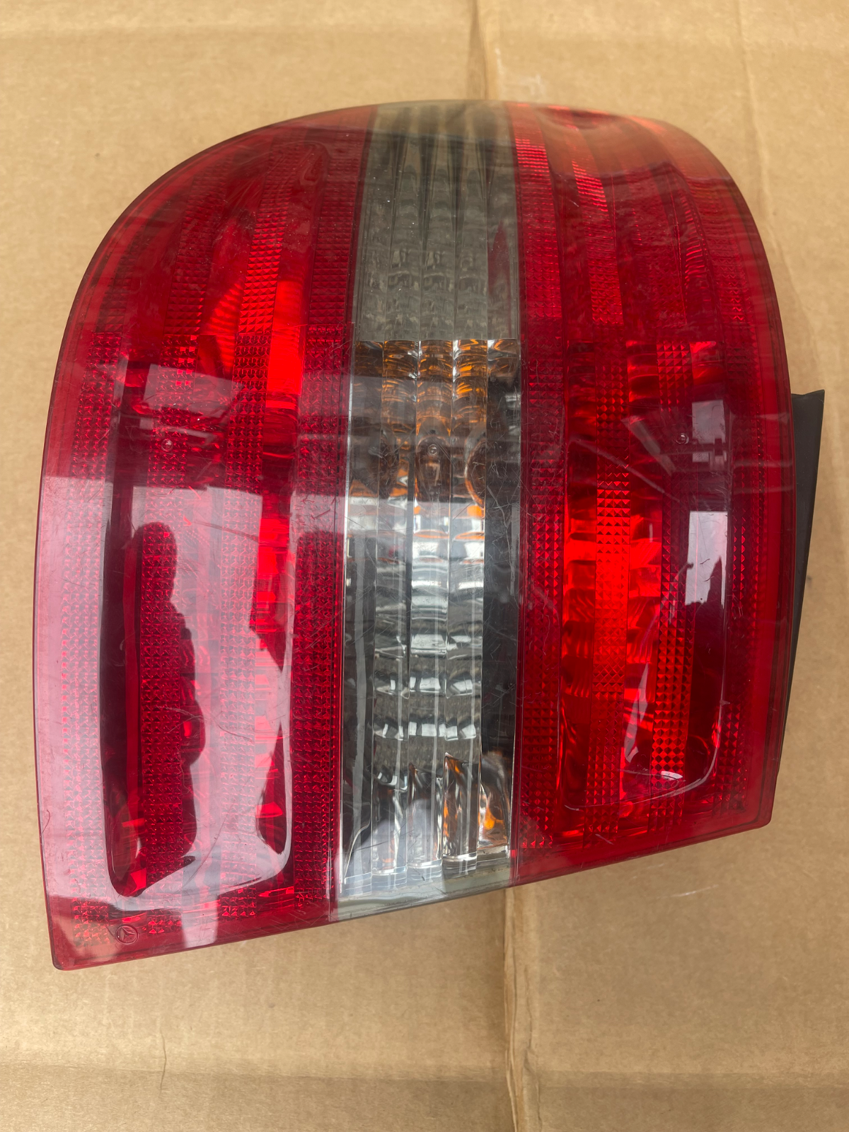 MERCEDES-BENZ B-CLASS W245 LEFT PASSENGERS SIDE TAILLIGHT 1698202564 A1698200377 - Image 2