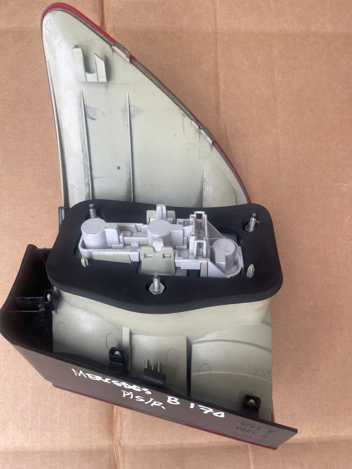MERCEDES-BENZ B-CLASS W245 LEFT PASSENGERS SIDE TAILLIGHT 1698202564 A1698200377 - Image 3