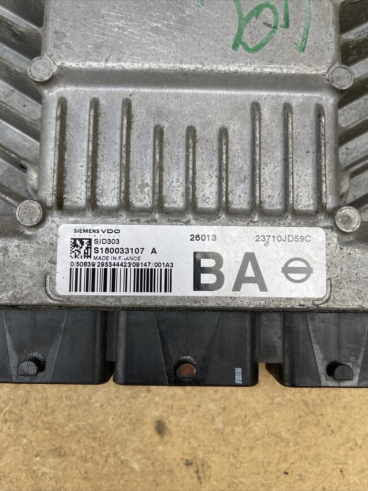NISSAN QASHQAI ENGINE CONTROL UNIT MODULE ECU SID303 S180033107A 23710JD59C - Image 2