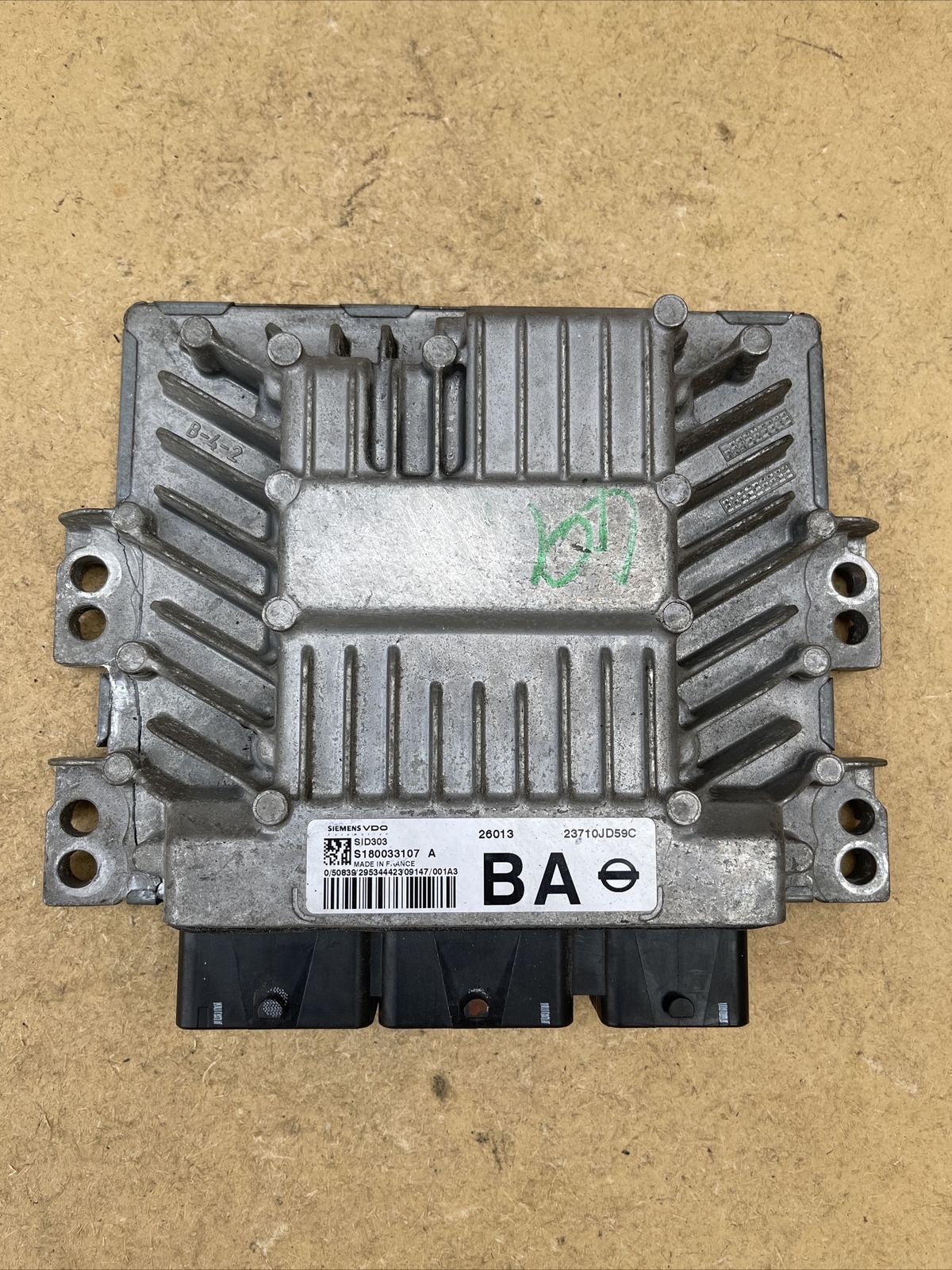 NISSAN QASHQAI ENGINE CONTROL UNIT MODULE ECU SID303 S180033107A 23710JD59C