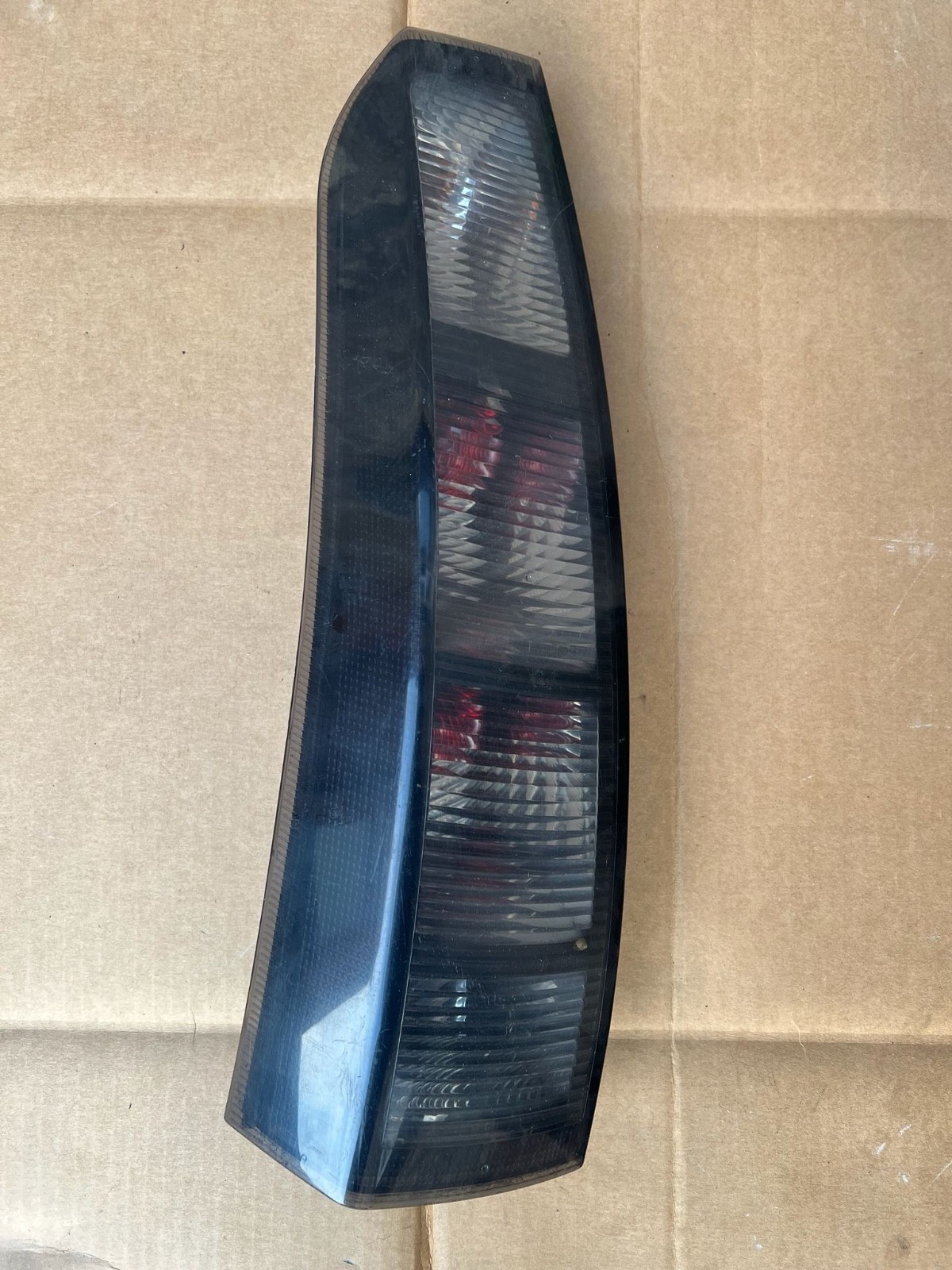 VAUXHALL MERIVA 2001-2006 LEFT PASSENGER SIDE REAR TAIL LIGHT 13196002