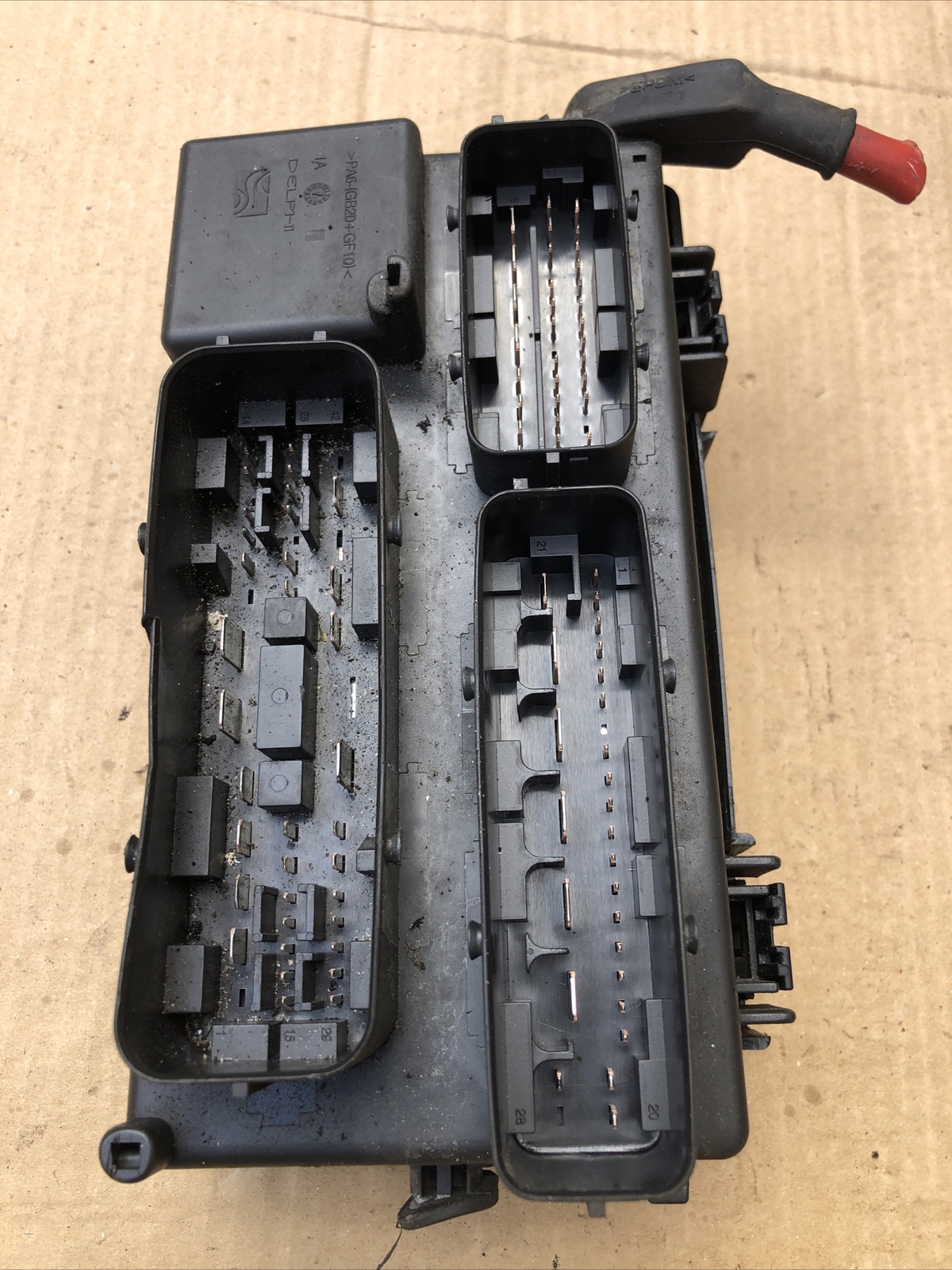 VAUXHALL OPEL CORSA D 2006 2014 FUSE RELAY BOX BODY MODULE 13217392