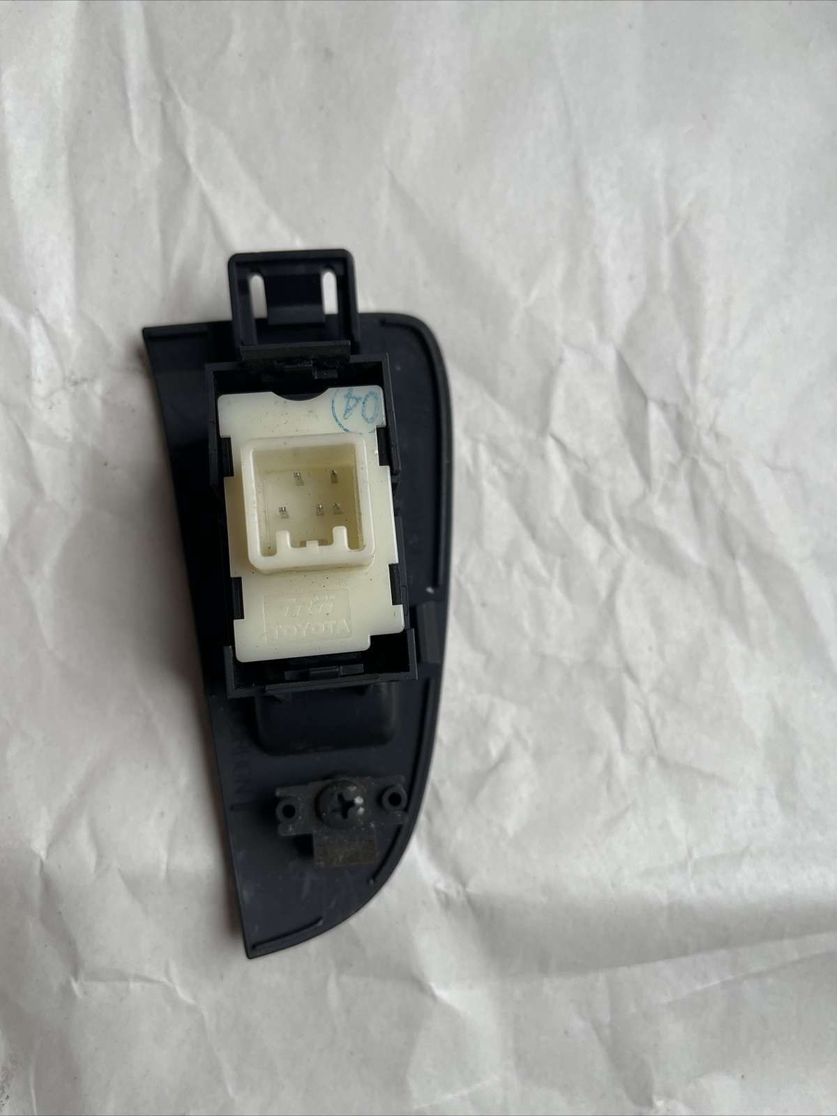 TOYOTA AVENSIS T25 2003-2008 LEFT SIDE REAR WINDOW CONTROL SWITCH 7427205020 - Image 4