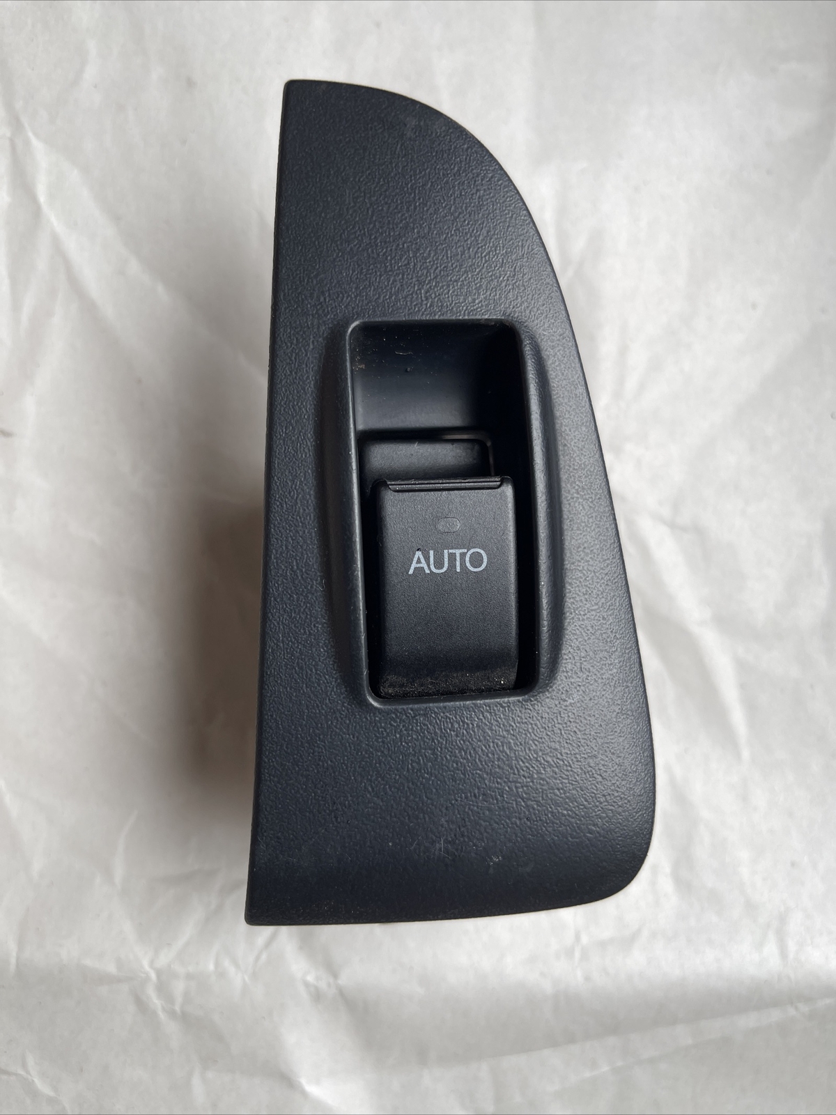 TOYOTA AVENSIS T25 2003-2008 LEFT SIDE REAR WINDOW CONTROL SWITCH 7427205020