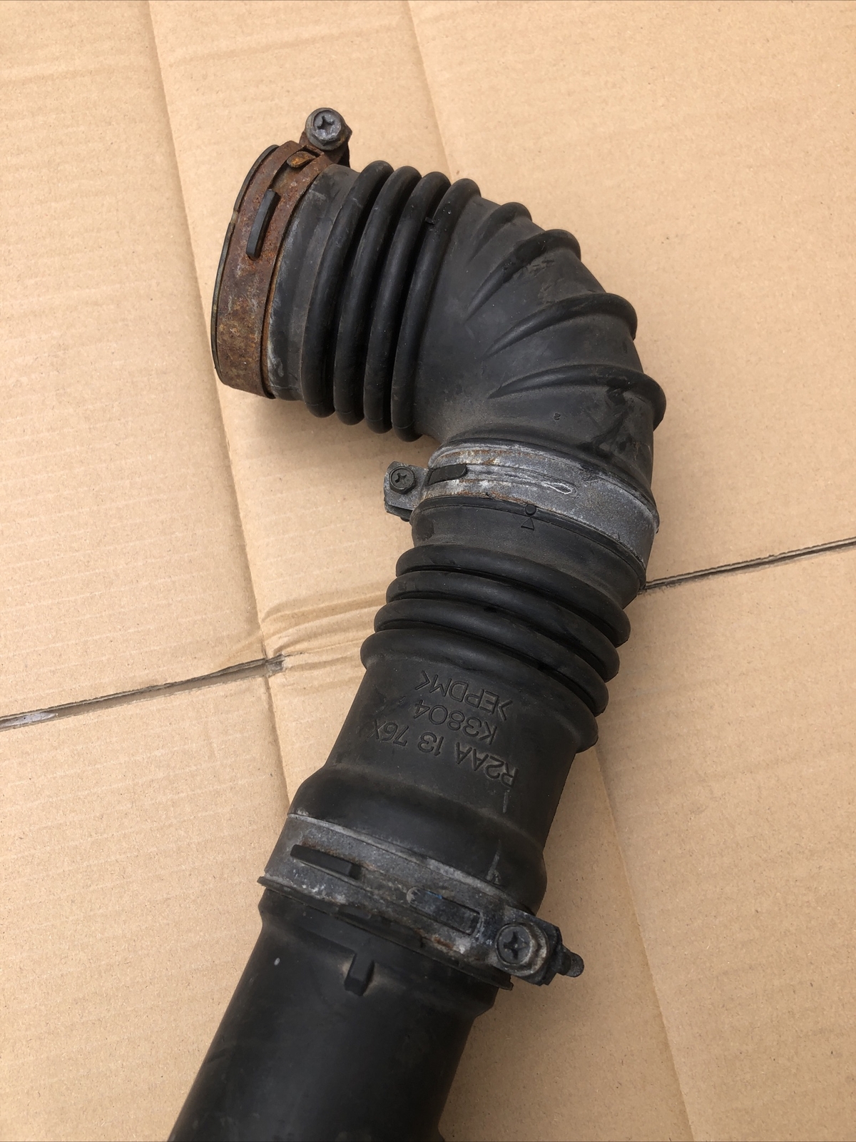 MAZDA 6 MK2 DIESEL AIR INTAKE HOSE PIPE R2AA13231 - Image 2