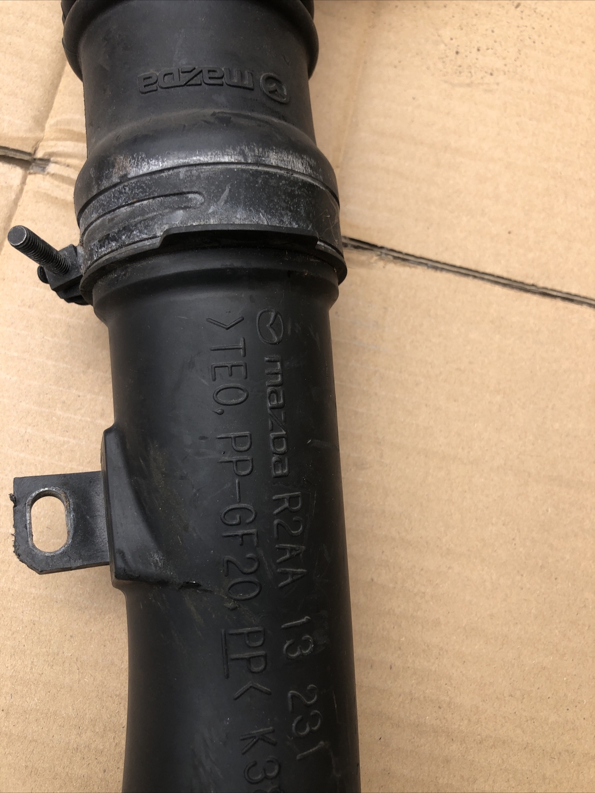 MAZDA 6 MK2 DIESEL AIR INTAKE HOSE PIPE R2AA13231 - Image 8