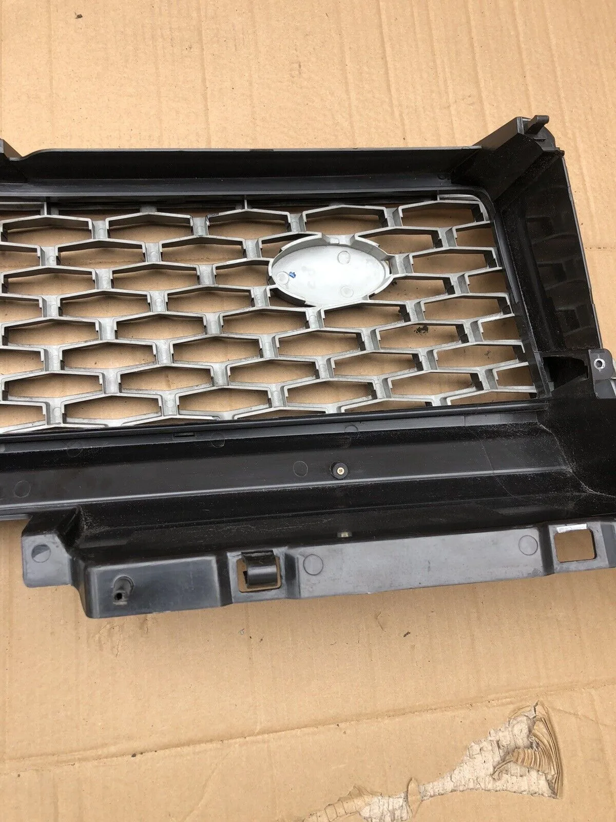 RANGE ROVER SPORT L320 2005-2009 FRONT BUMPER RADIATOR GRILLE DHB50044LEP - Image 10