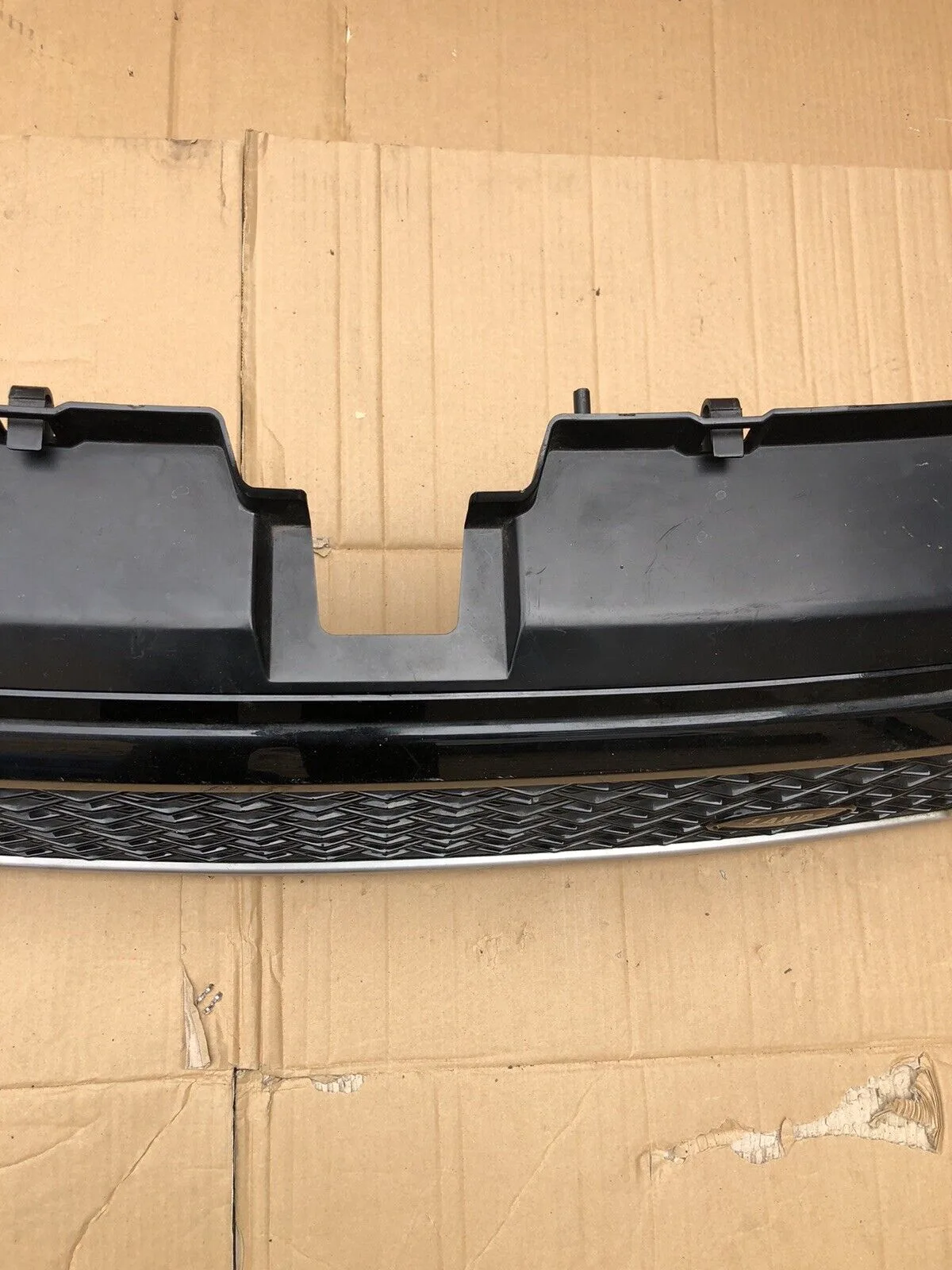 RANGE ROVER SPORT L320 2005-2009 FRONT BUMPER RADIATOR GRILLE DHB50044LEP - Image 4