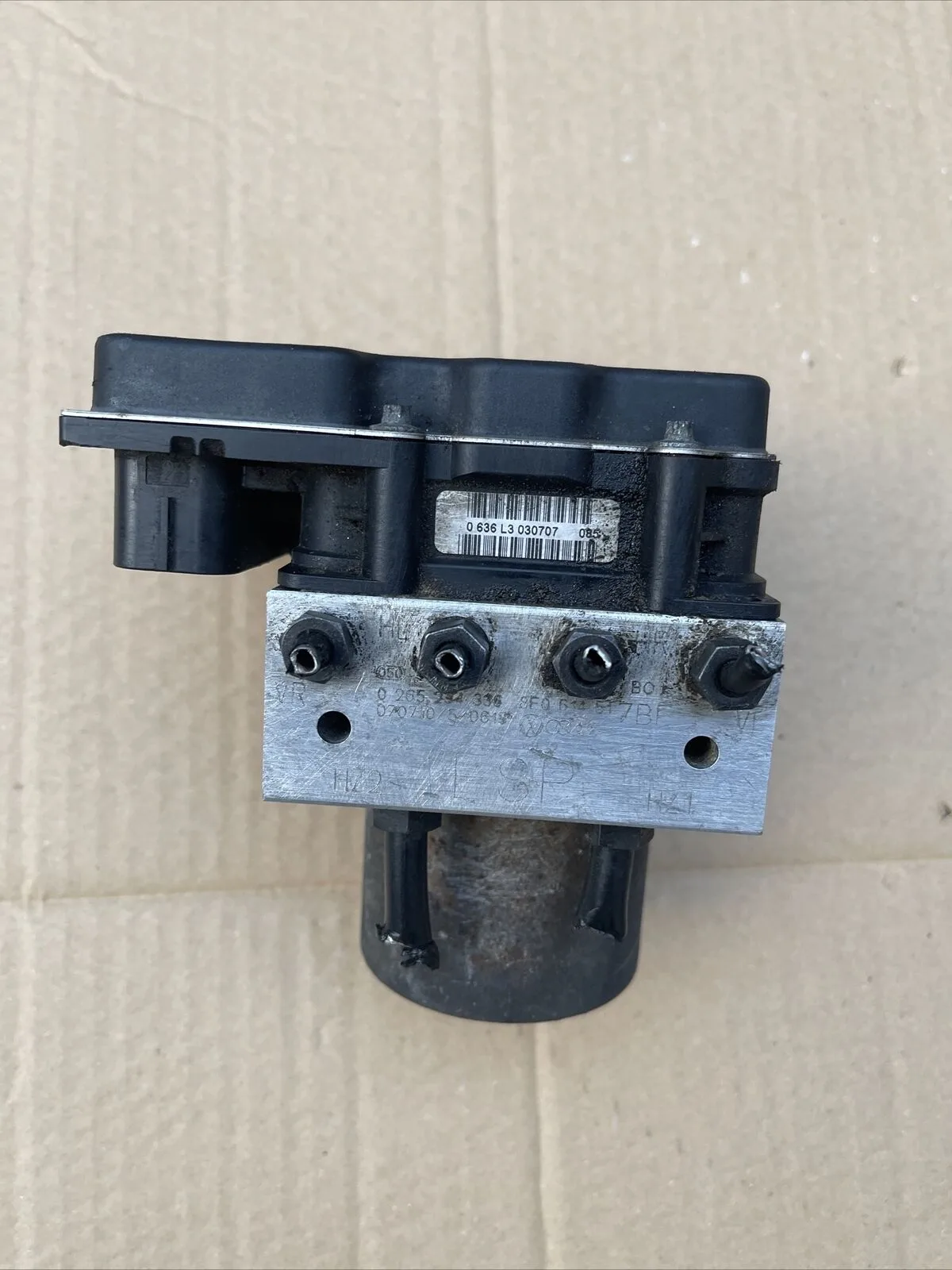 AUDI A4 S4 B7 8E 8H 05-08 ABS PUMP CONTROLLER MODULE UNIT 0265950474 8E0910517H - Image 4