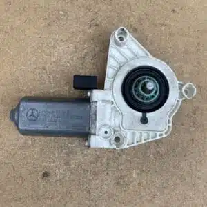 MERCEDES A CLASS 05-11 FRONT LEFT PASSENGER SIDE DOOR WINDOW MOTOR A1698201542