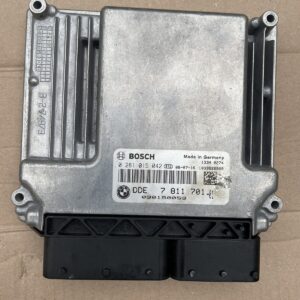 Alternative view of BMW 3 E90 E91 2005-2012 ENGINE CONTROL UNIT MODULE 0281015042 DDE781170101