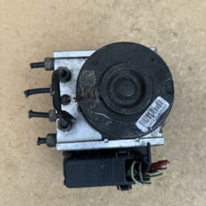 Alternative view of FORD FOCUS C-MAX 2004-2012 ABS PUMP CONTROL MODULE UNIT 3M512M110GA 10097001103