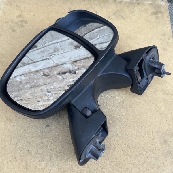 RENAULT VAUXHALL VIVARO RIGHT DRIVER SIDE FRONT DOOR MANUAL WING MIRROR E2020022 - Image 3