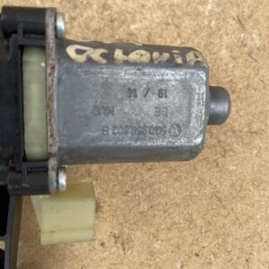 Alternative view of SKODA OCTAVIA 13-19 FRONT RIGHT DRIVER SIDE WINDOW MOTOR REGULATOR 0130822716