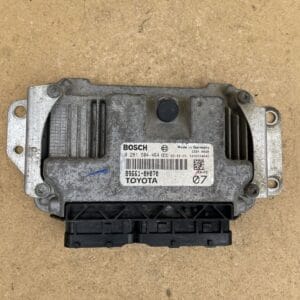 TOYOTA  AYGO AB10 05-14 ENGINE CONTROL UNIT MODULE ECU 0261S04464 89661-0H070