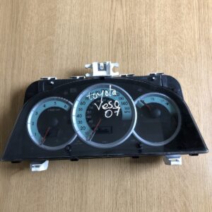 TOYOTA COROLLA VERSO SPEEDOMETER INSTRUMENT CLUSTER CLOCK 83800-0F081