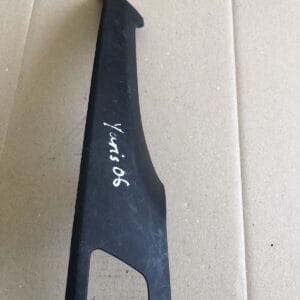 Alternative view of TOYOTA YARIS N/S PASSENGER SIDE INTERIOR TRIM HAZARD SWITCH OEM 55436-0D020