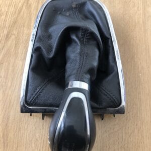VAUXHALL ASTRA J 2009 2015 MANUEL GEAR LEVER SHIFTER TRIM LEATHER KNOB 55565903