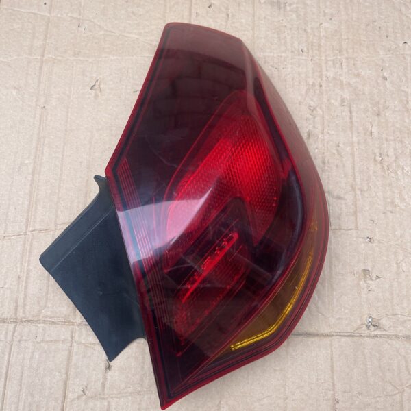 VAUXHALL ASTRA J 2009-2015 RIGHT DRIVER SIDE REAR TAIL LIGHTS 13306460 1090098 - Image 2