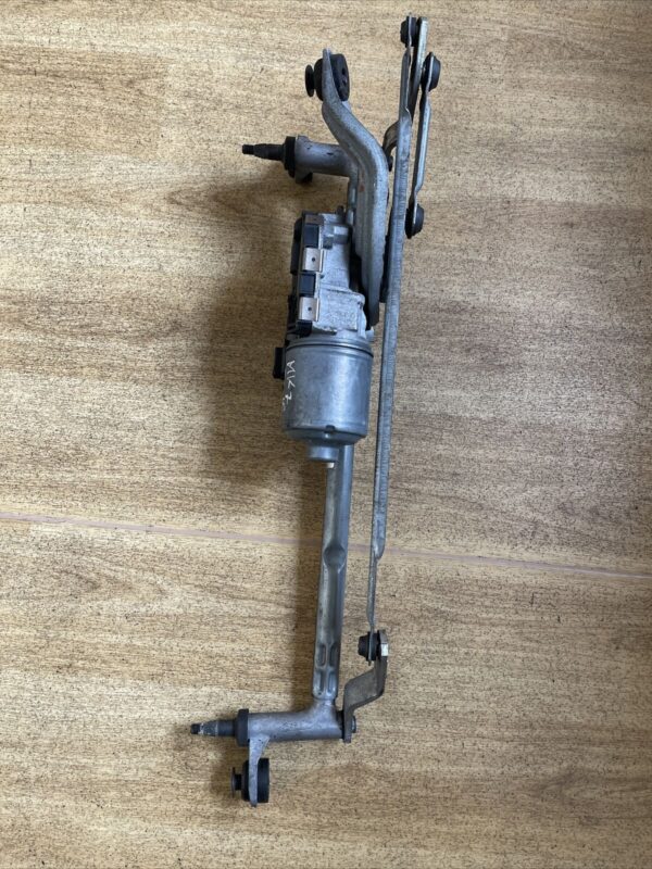 VW VOLKSWAGEN GOLF VII 2013 2016 FRONT WIPER LINKAGE AND MOTOR 3397021673 - Image 7