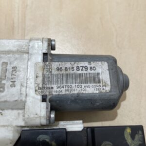 Alternative view of CITROEN C4 MK1 2004-2010 OFFSIDE DRIVER FRONT WINDOW MOTOR REGULATOR 997831101